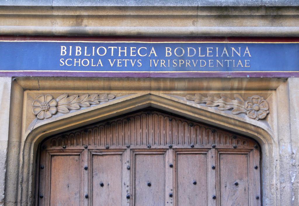 Oxford_-_Bodleian_Library_-_inscription_on_the_door